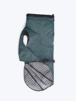 Marine Winter-Hundejacke mit Steppung auf der Innenseite von John Dog. Mit Größenverstellung und Rippbündchen.