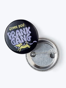 Schwarzer Pin aus der John Dog Prank Gang Kollektion mit Dyno