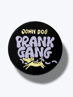 Hundeanstecker aus Metall aus der John Dog Prank Gang Kollektion