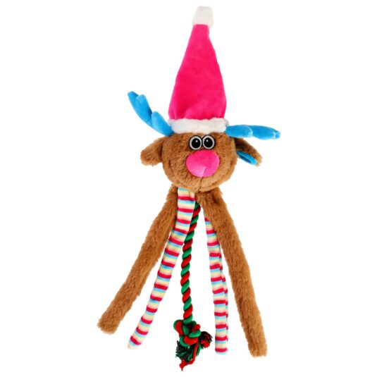 Ein quietschendes Plüsch-Maskottchen für Hunde in Form eines Rentiers mit rosa Nase, das eine Weihnachtsmannmütze trägt. Das Spielzeug hat lange, bunte Beine aus Schnur, an denen dein Hund kauen und damit spielen kann.