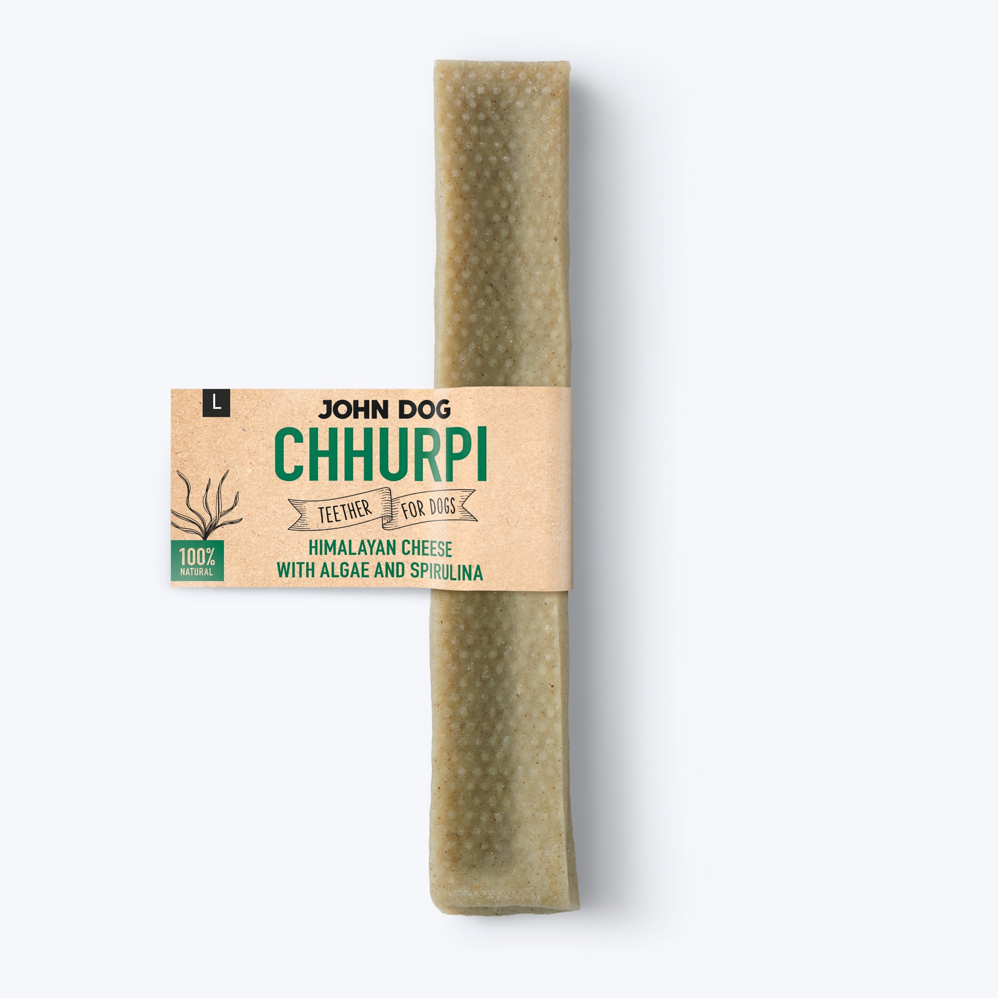 Das Bild zeigt einen Himalaya-Käse mit Algen und Spirulina, grün und Größe L, mit der Aufschrift "John Dog Chhurpi - Himalaya-Käse mit Algen und Spirulina".