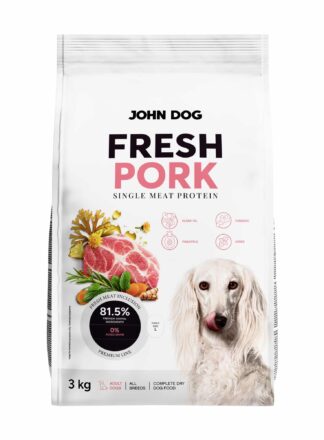Eine 3kg-Packung Fresh John Dog Hundetrockenfutter mit Schweinefleisch. Die weiße Tüte trägt die Aufschrift "FRISCHES SCHWEIN" und ein Bild von Schweinefleischbrocken mit Gemüse und Kräutern. In der unteren rechten Ecke befindet sich ein Bild des Hundes.